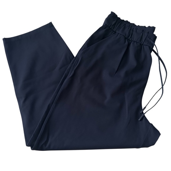 Lululemon Keep Moving Crop 23" - True Navy SZ 8 - Picture 4 of 6